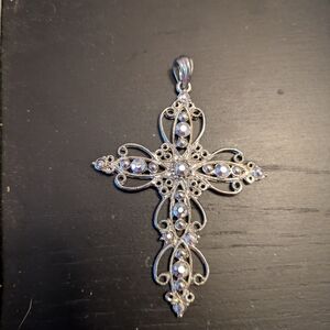 Elegant Silver Cross Pendant